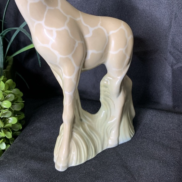 Porcelain Giraffe figure by Porcelanas Miguel Requena - Picture 4 of 10